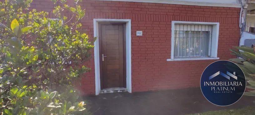 Casa en venta c/ cochera en Las Acacias