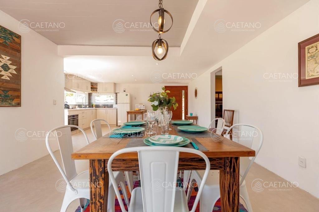 Venta Casa - 3 dormitorios + Parrillero - , Punta