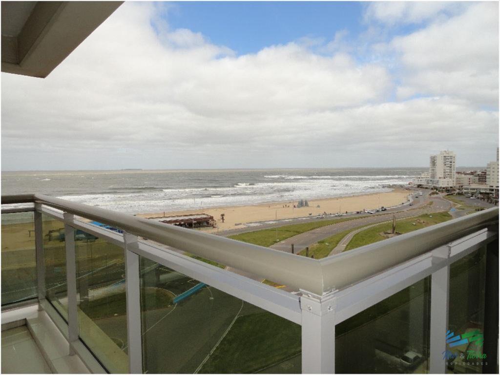 Apartamento en Brava, 3 dormitorios *