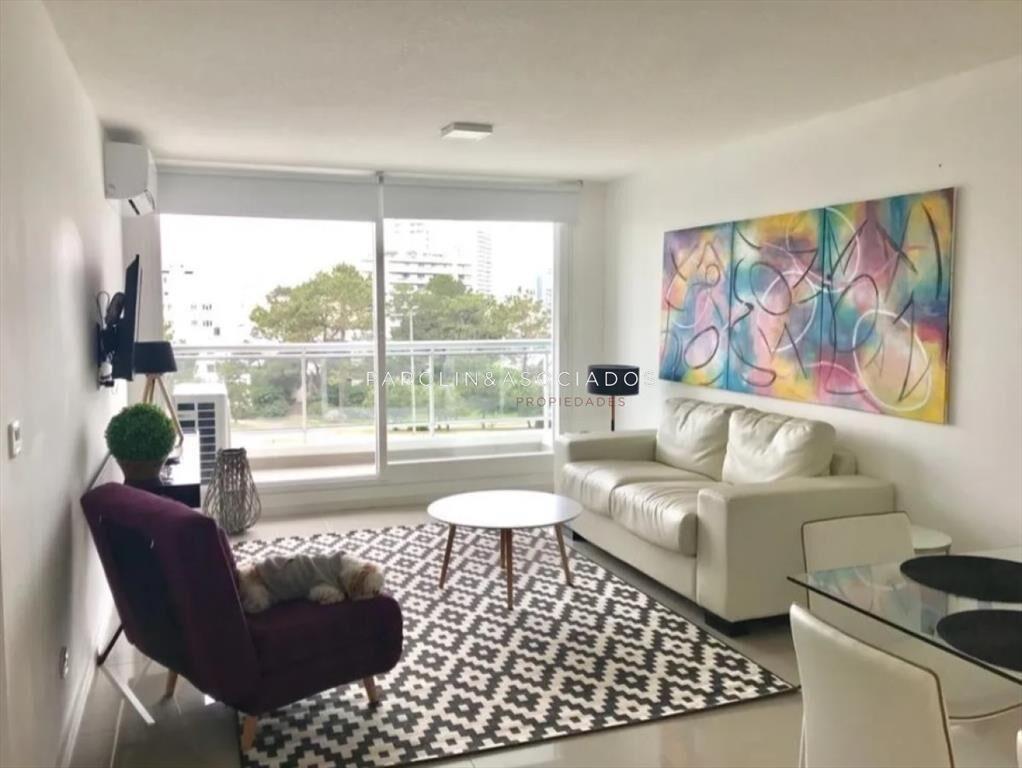 Apartamento de 2 dormitorios en Torre One, Punta