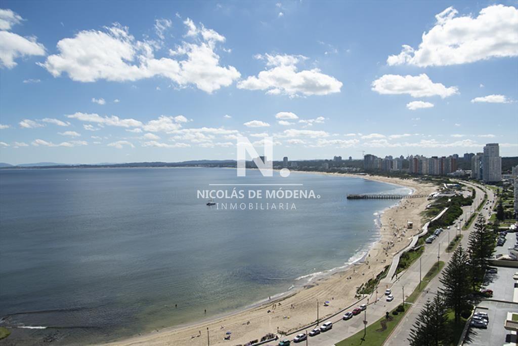 Departamento con hermosa vista en edificio