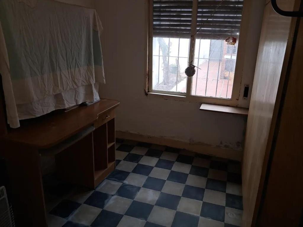 Casa próximo a Av. Luis A. de Herrera y Dr. José María Penc