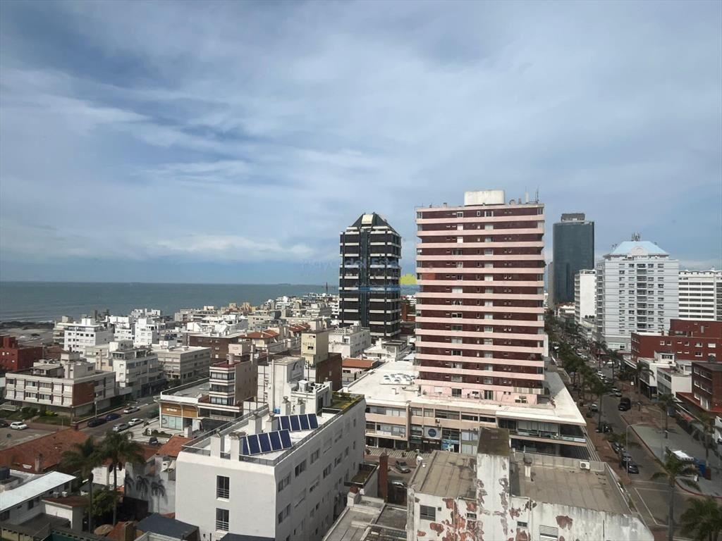 Apartamento en Alquiler de 2 dormitorios en , del