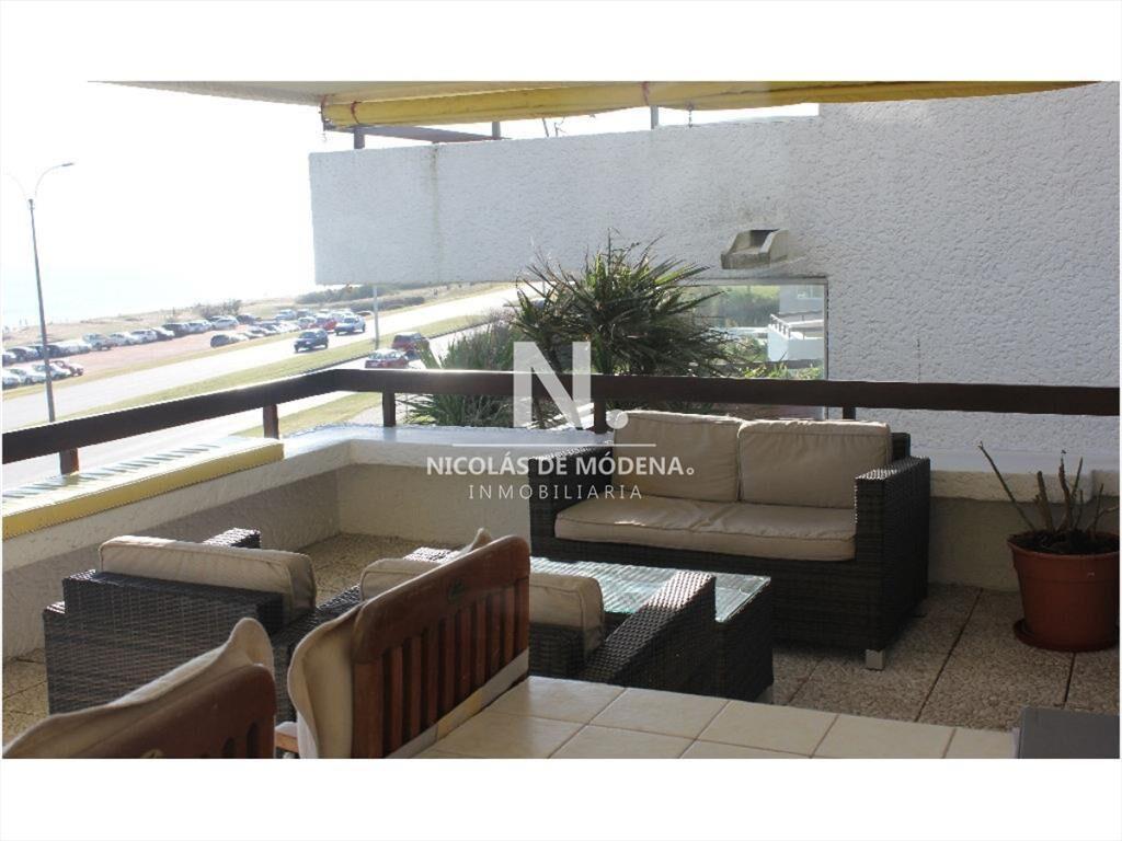 Departamento con agradable vista con 3 en venta