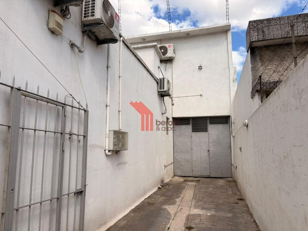 Venta 4 apartamentos y garajes con renta, Brazo Oriental