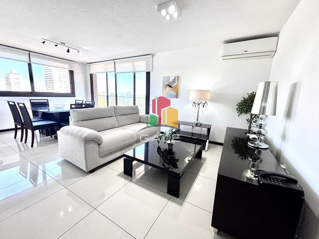 Divino apartamento en venta de 3 dormitorios