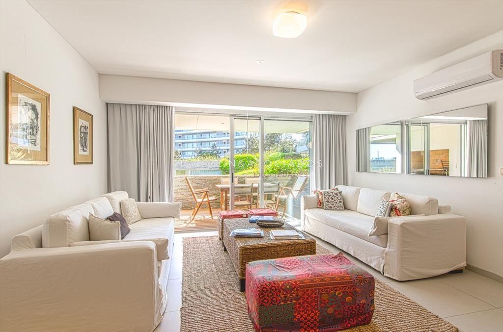 Apartamento en venta en edificio Brava 28, Punta