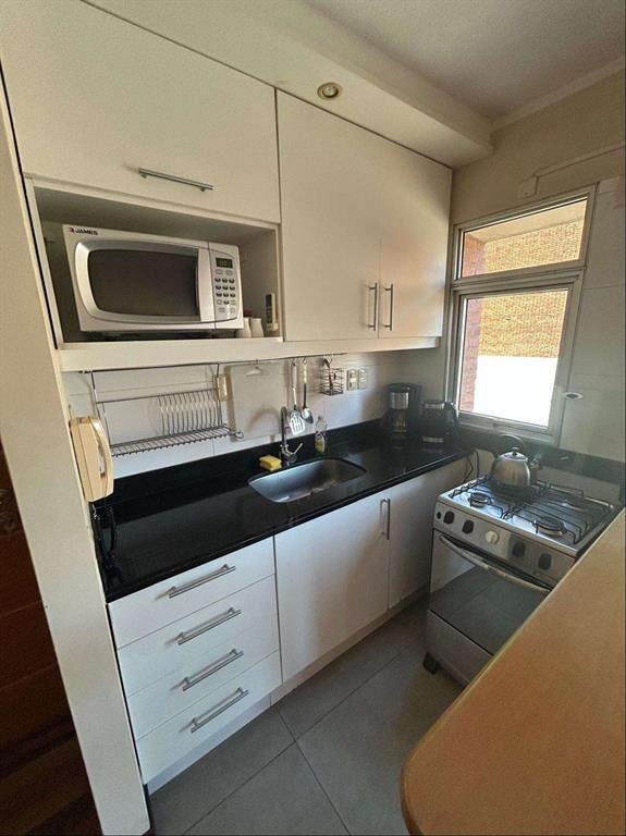 ALQUILER CON MUEBLES - PUNTA CARRETAS - UN DORMITORIOS- GRA