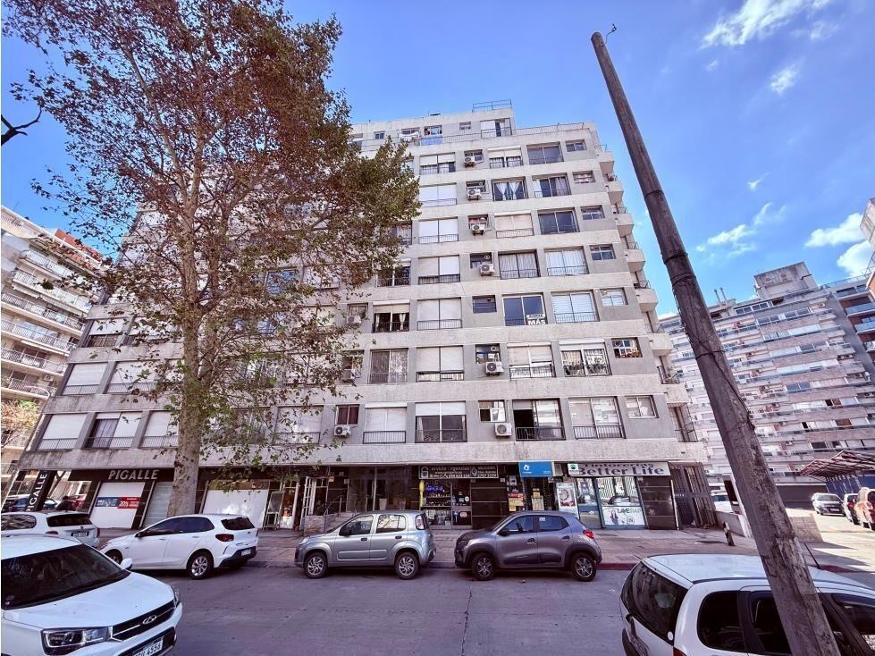 2310/3  Venta apto Pocitos 1 dormitorio