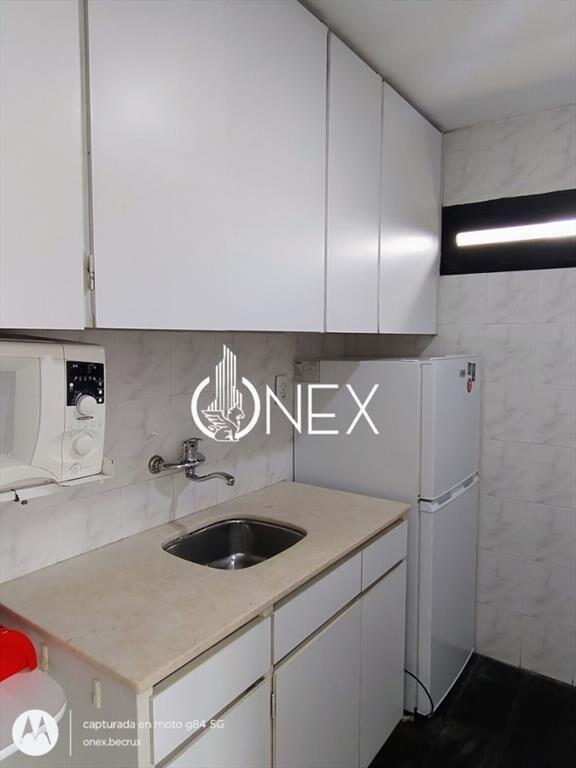 Apartamento de 2 dormitorios totalmente amueblado, con coch