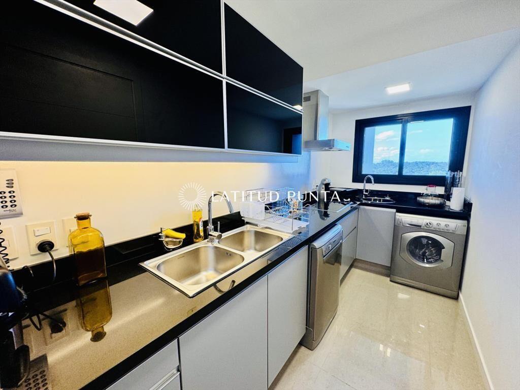 One, amplio apartamento de 3 suites