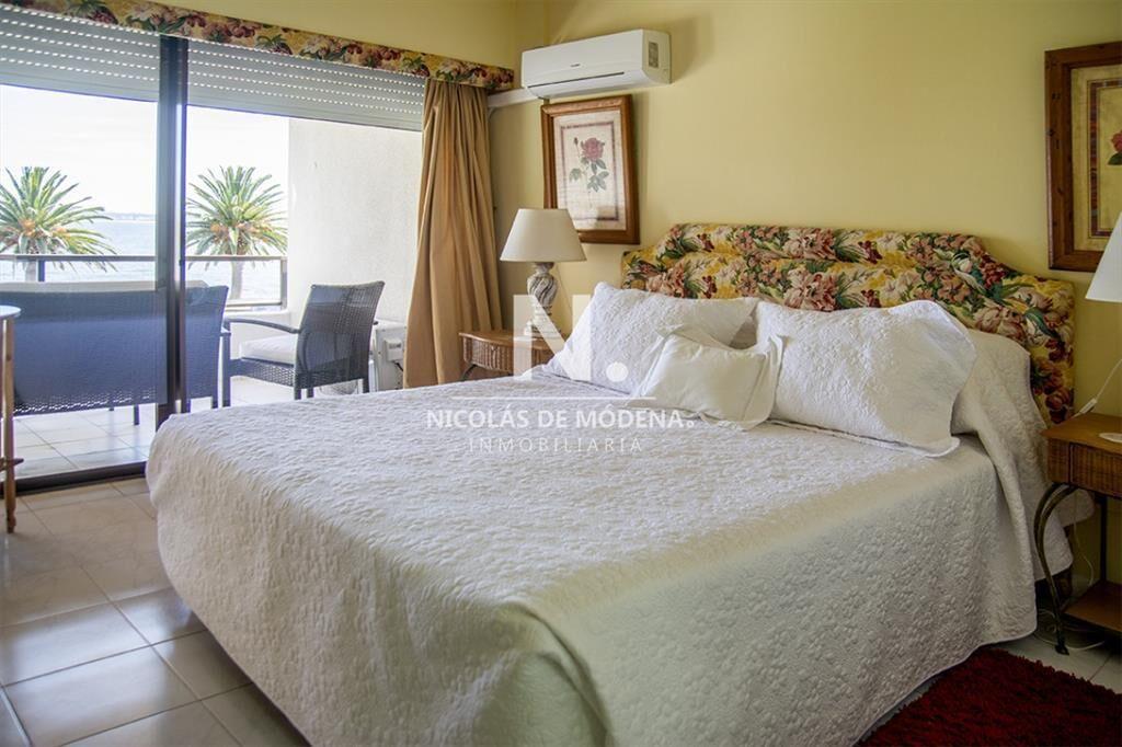 Departamento de 4 dormitorios en venta, con vista