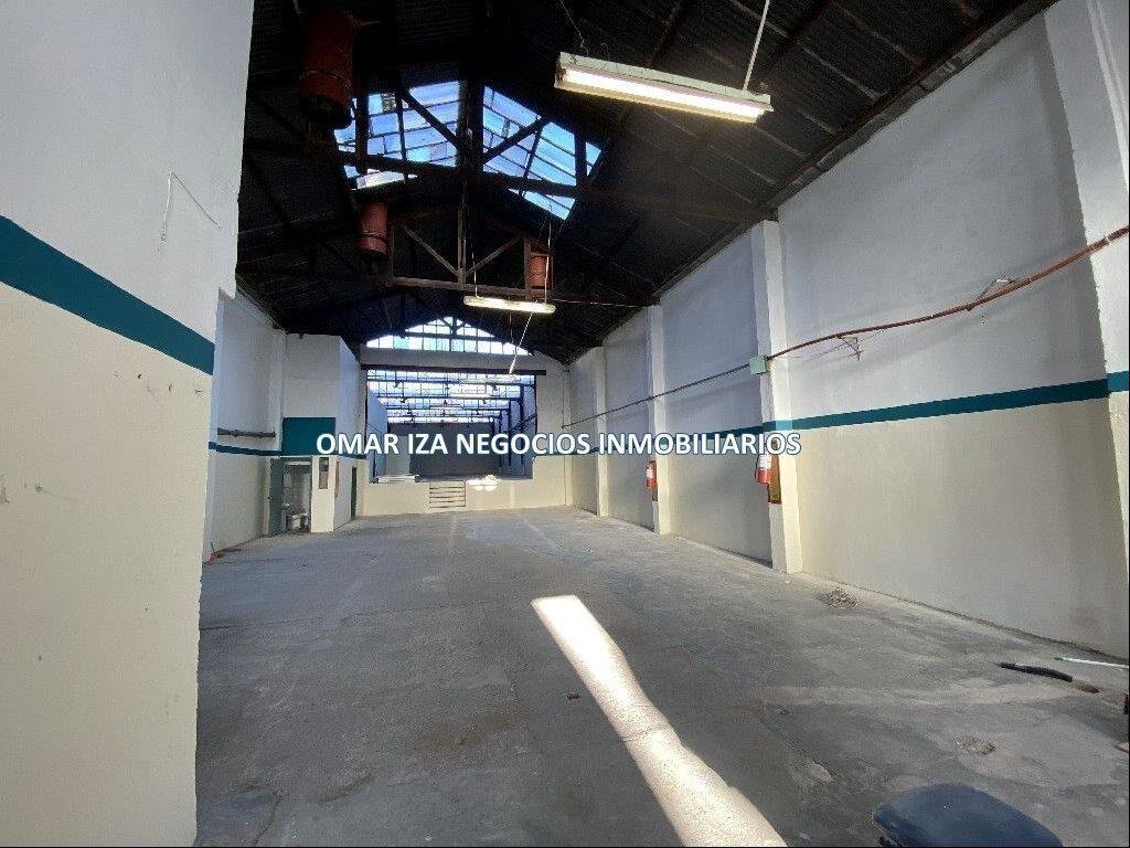 VENTA LOCAL COMERCIAL EN LA BLANQUEADA, 471M2, GALPON, DEPO
