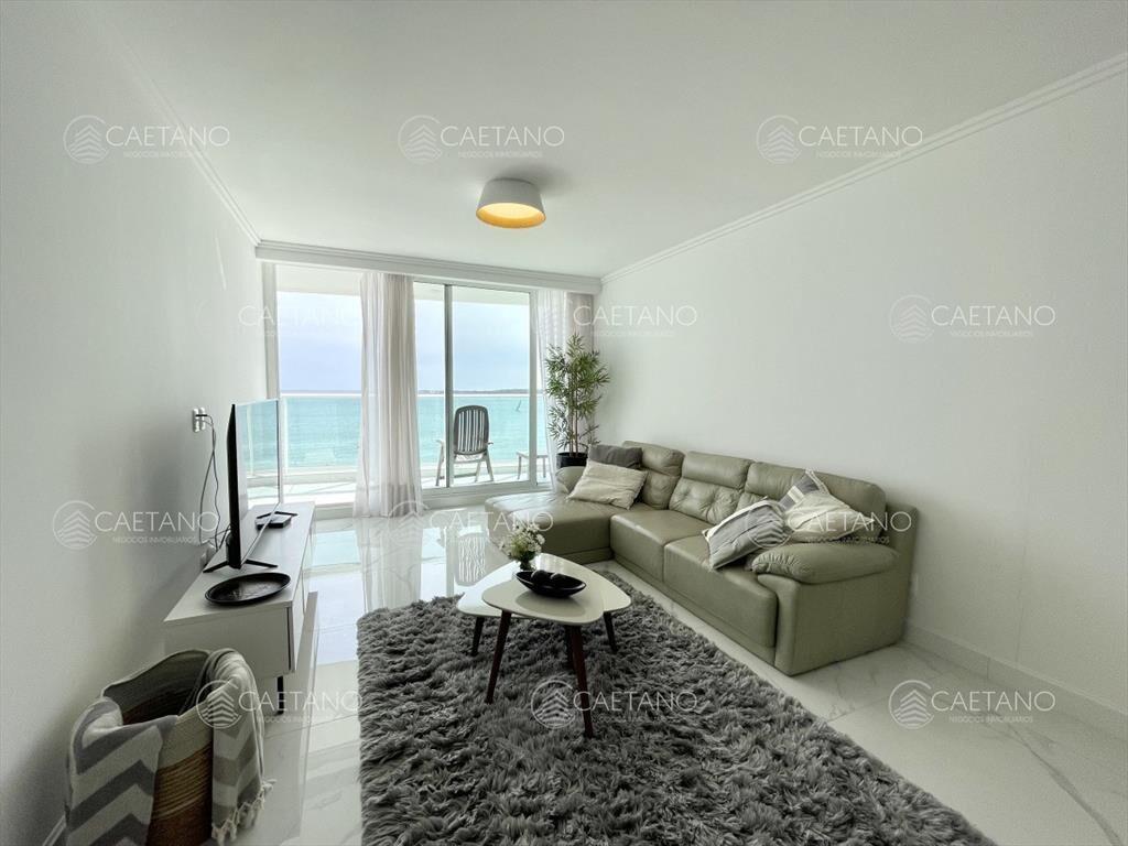 Venta apartamento 3 dormitorios playa mansa Punta