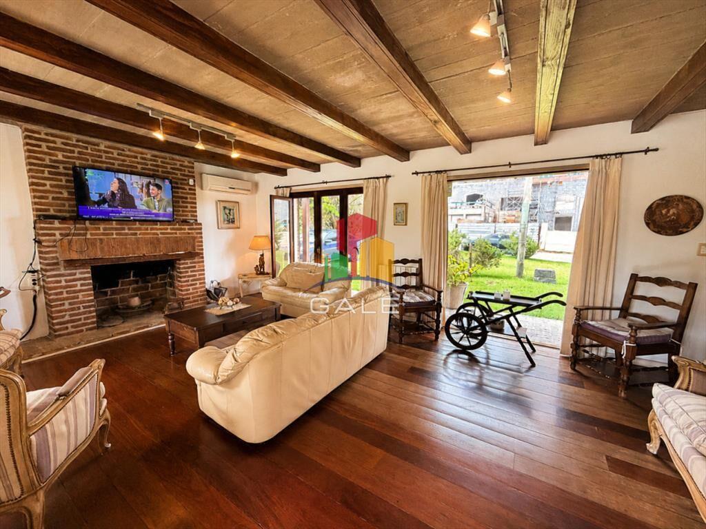 Vende hermosa casa en san rafael , cerca del mar,