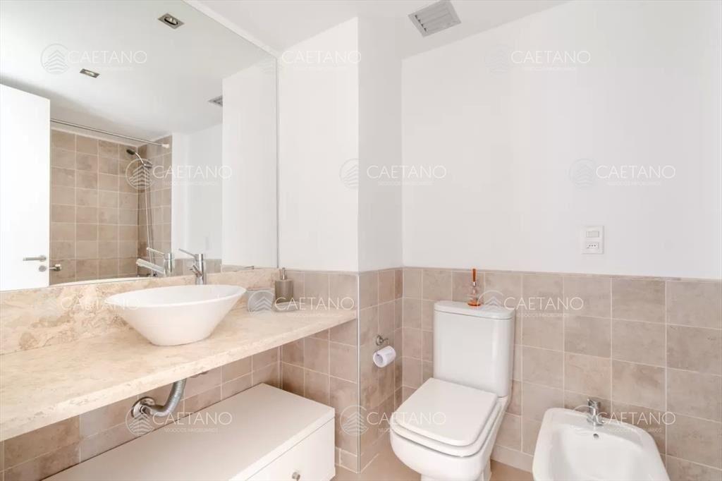 Venta apartamento 3 dormitorios más dependencia