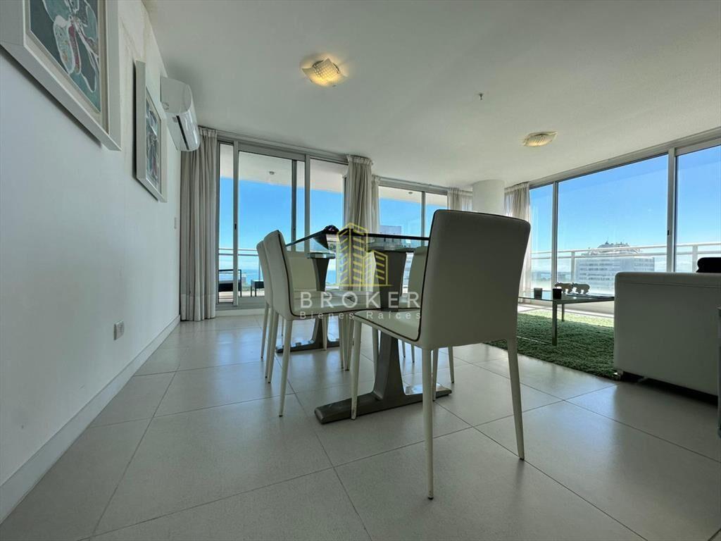 Venta de apartamento de dos dormitorios en