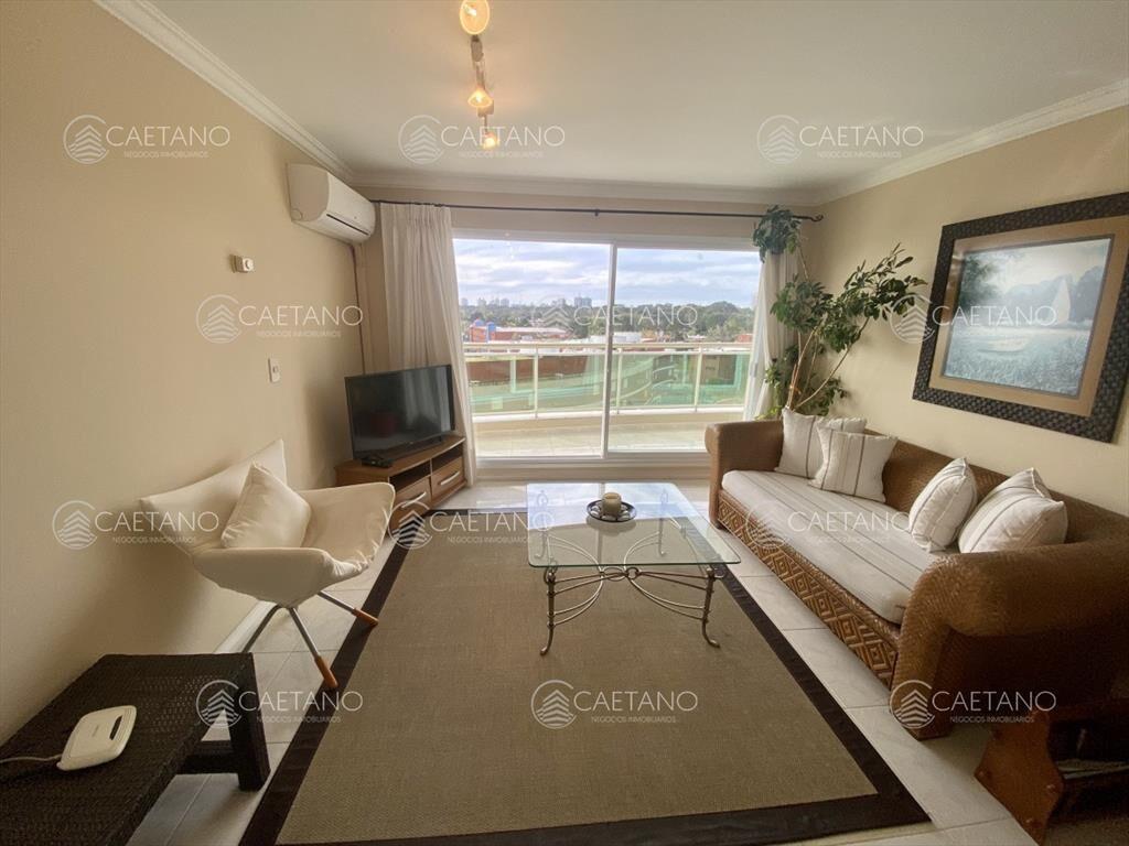 Apartamento 3 dormitorios en Alquiler playa mansa- Punta de