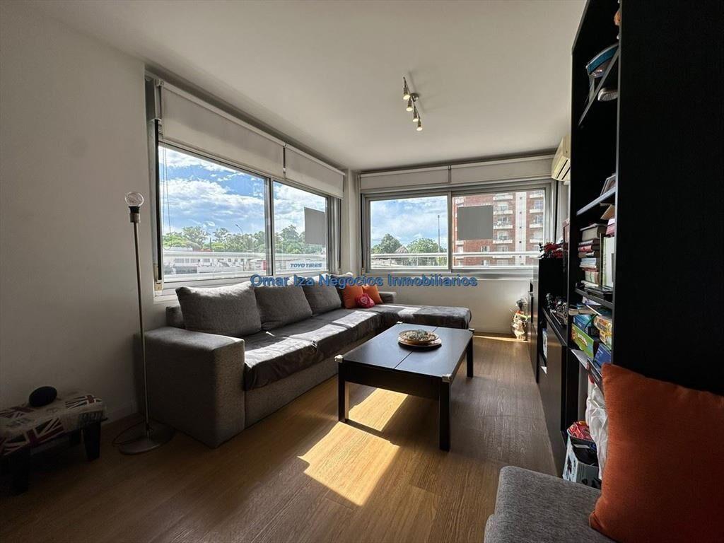 Venta apartamento 3 dormitorios Malvin con garaje E-Tower,