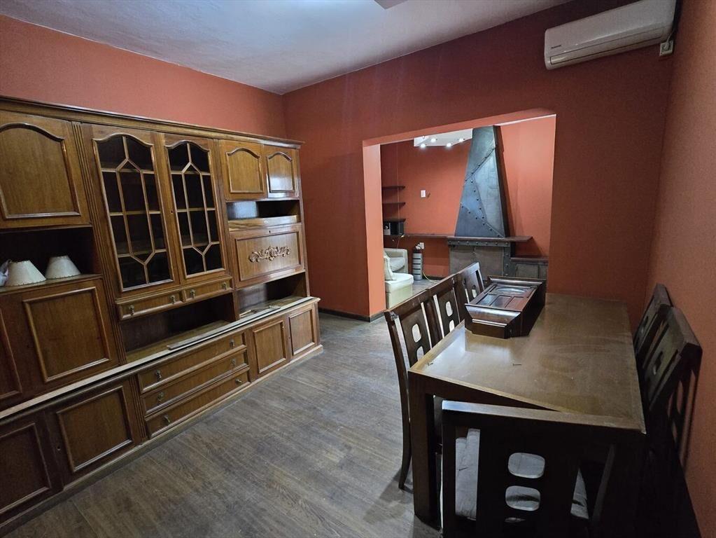 Casa en PB, sobre Pena, con patio, azotea y parrillero!
