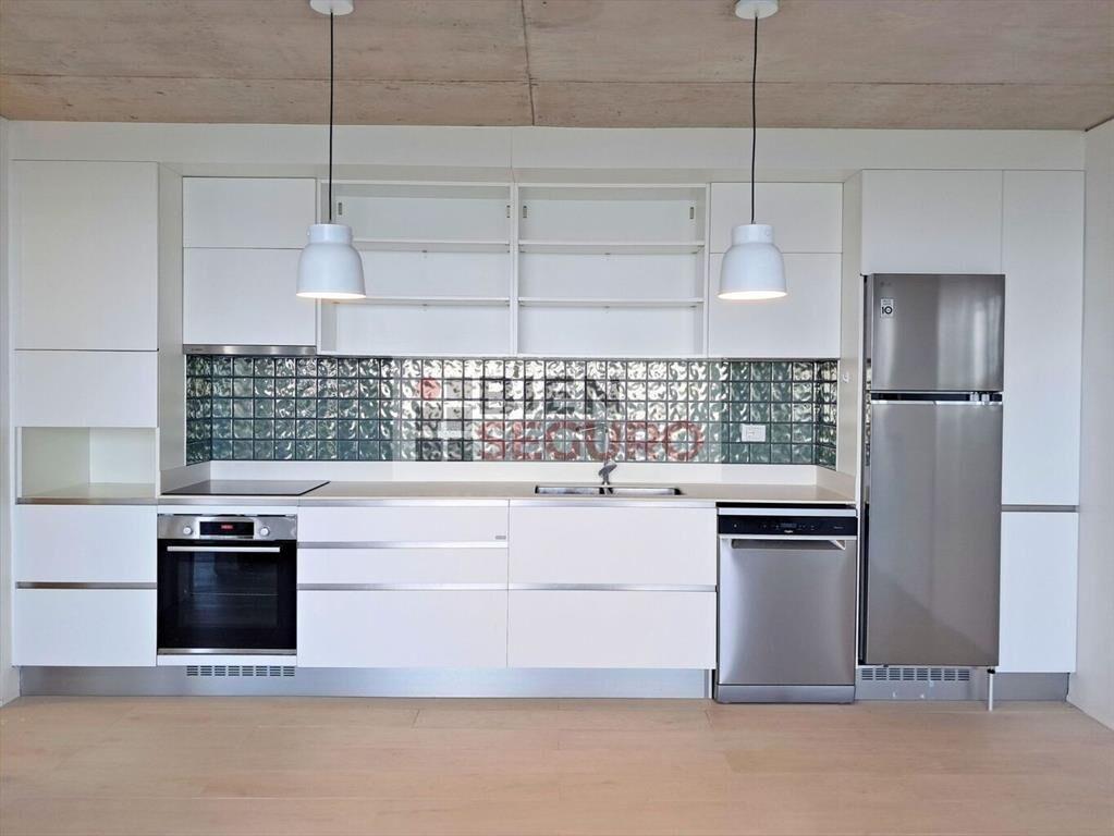 Moderno apartamento de 1 dormitorio, con vista al mar, en v