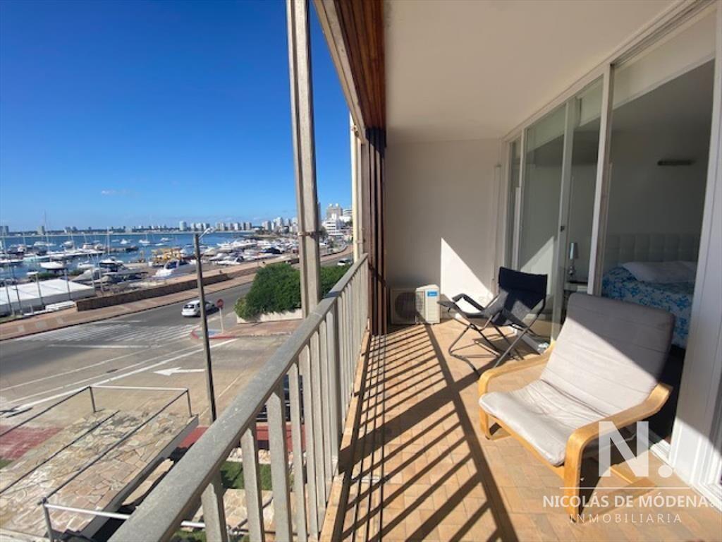 Apartamento frente al puerto - la vista es excelente - Codi