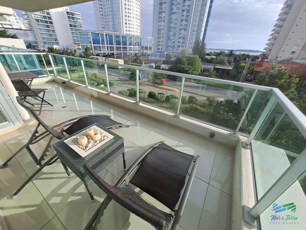 En venta Apartamento en Playa Mansa de 3 con del