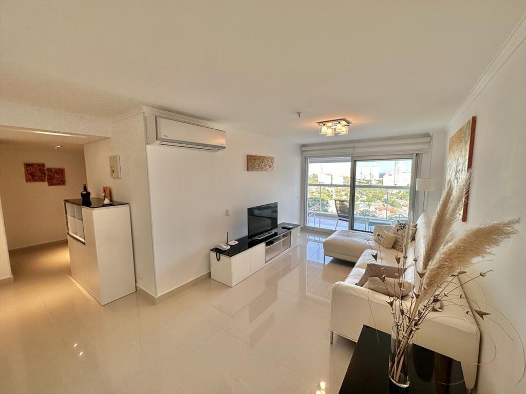 APARTAMENTO 2 DORMITORIOS ALQUILER ANUAL E INVERNAL - MIAMI