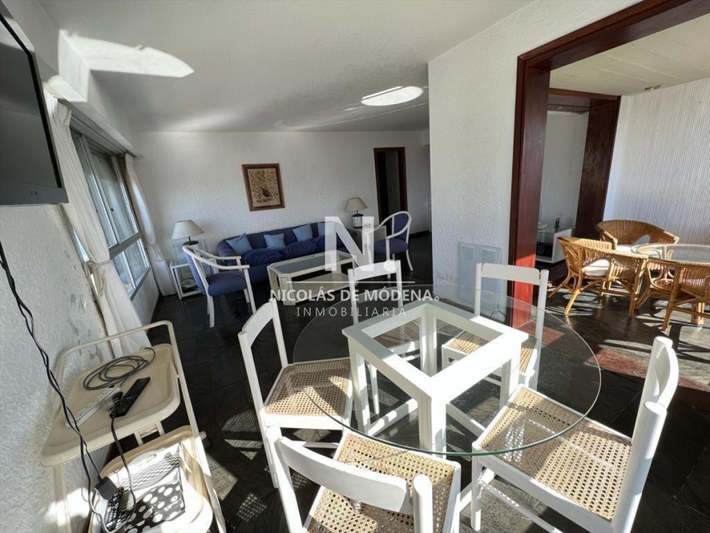 Apartamento en Venta de 3 dormitorios en parada 2