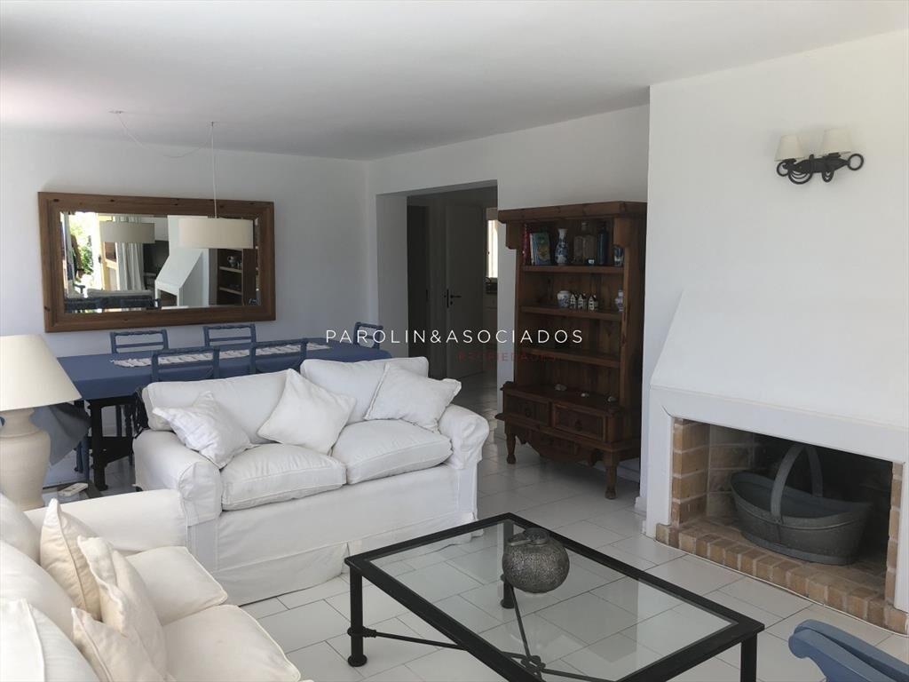 Apartamento en venta de 2 dormitorios + en Punta