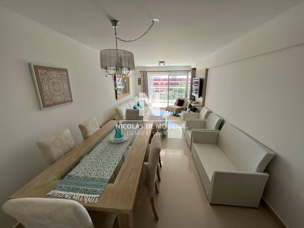 Apartamento en venta de 2 dormitorios en Punta -