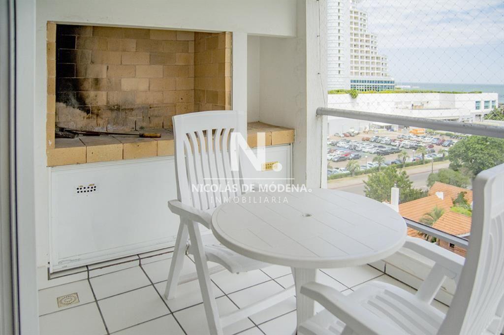 Apartamento de 3 dormitorios a la venta en playa