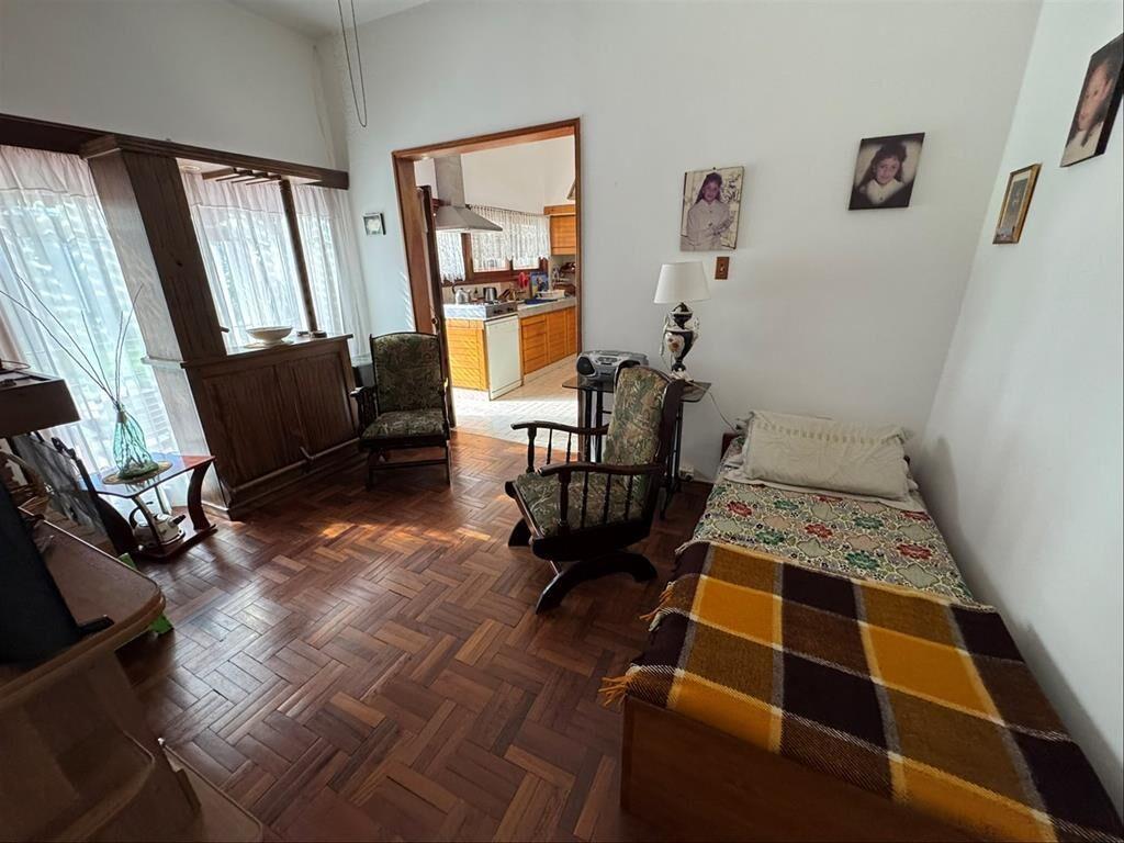 VENTA DE CASA MALVIN 3 DORMITORIOS UNA PLANTA GRAN FONDO