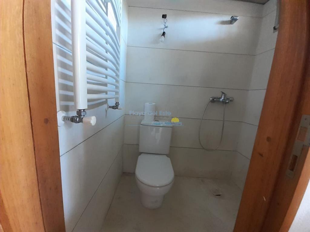 Casa de 3 dormitorios en alquiler temporal en del