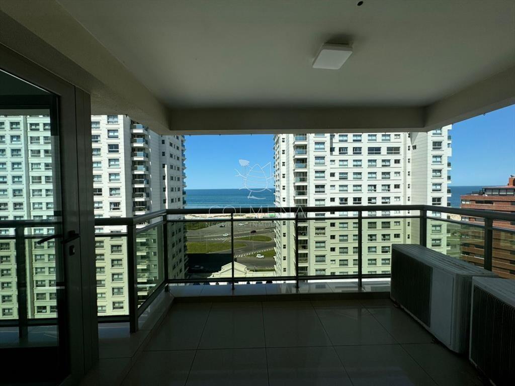 Apartamento en Brava, 3 dormitorios *