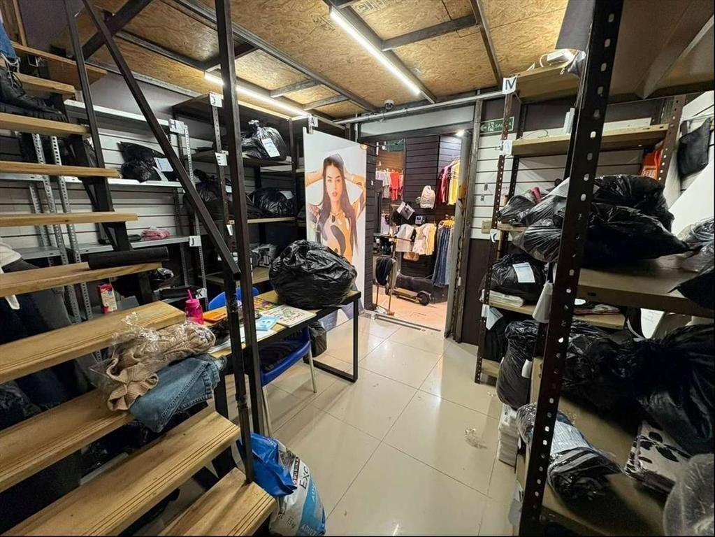 ALQUILER Local comercial de 250m2 sobre Arenal Grande