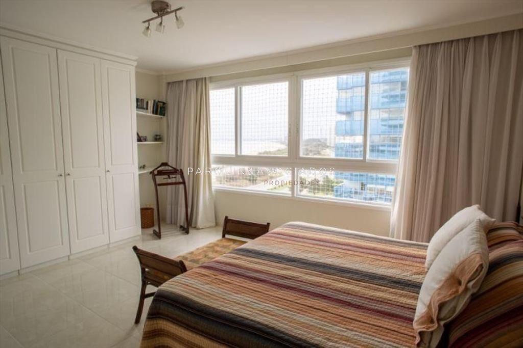 Apartamento en venta de 3 dormitorios en Tower,
