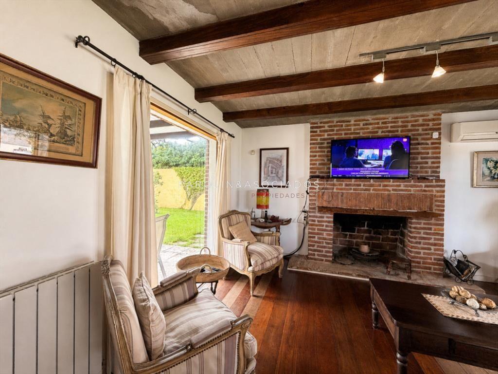 Vende hermosa casa en san rafael , cerca del mar,