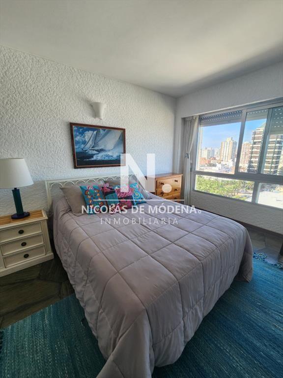 En venta apartamento en Peninsula Punta del Este,