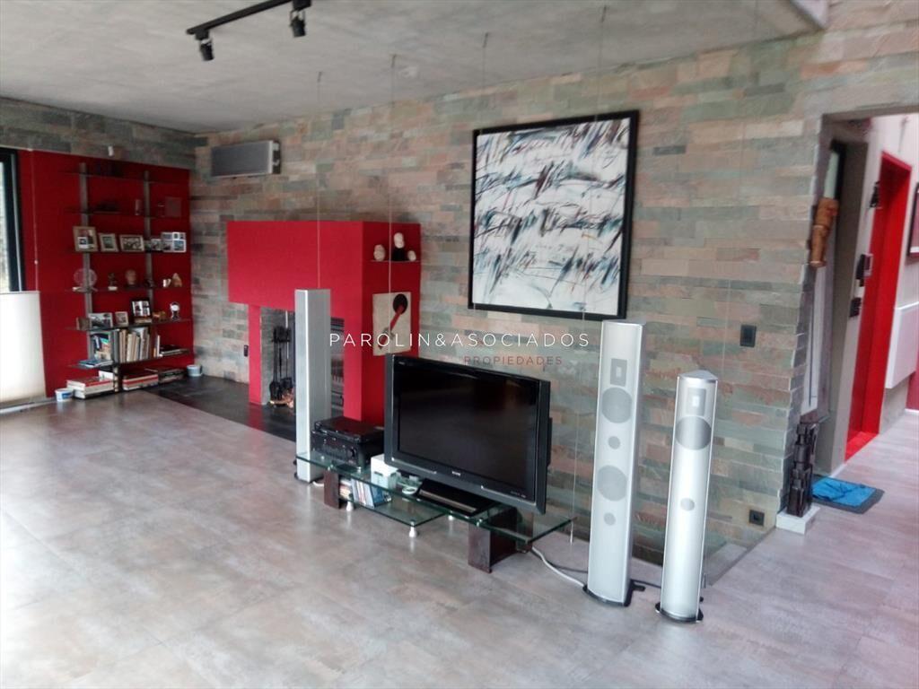 Hermosa casa en venta de 2 dormitorios en RincÃ³n