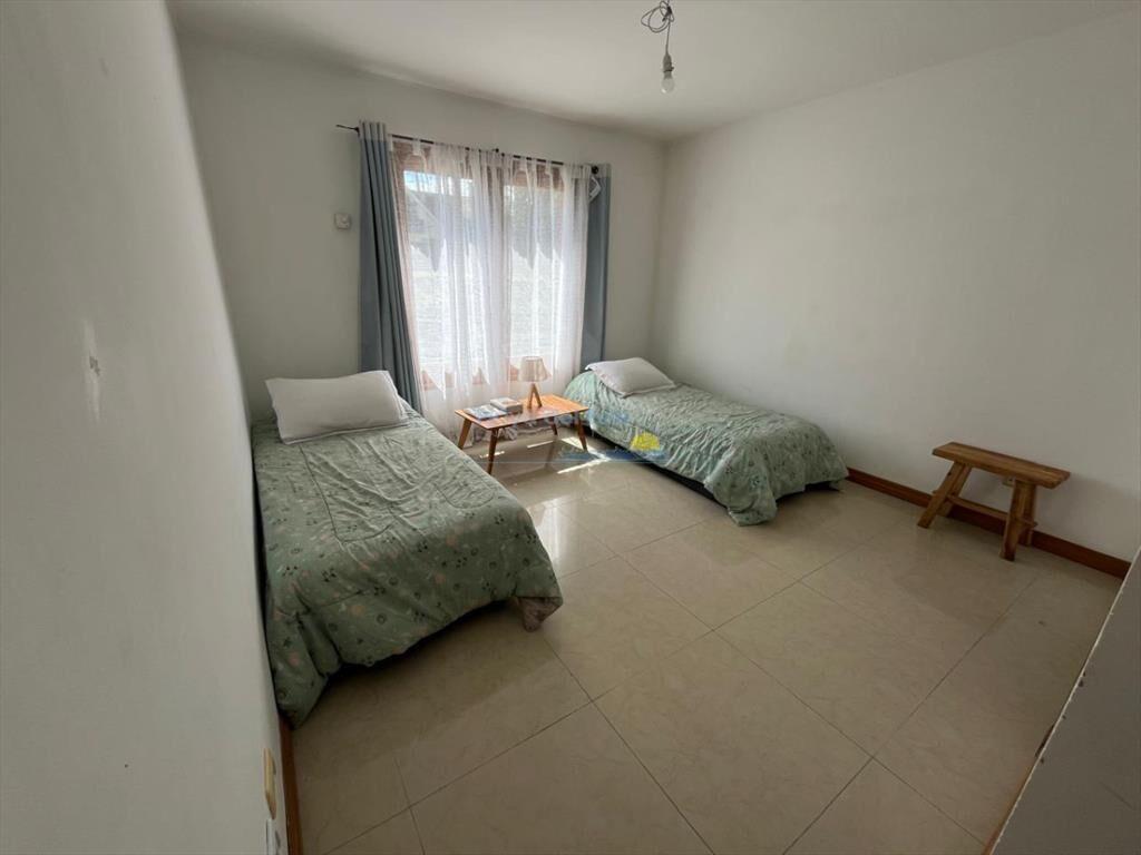 Casa de 5 dormitorios en alquiler en Lugano, del
