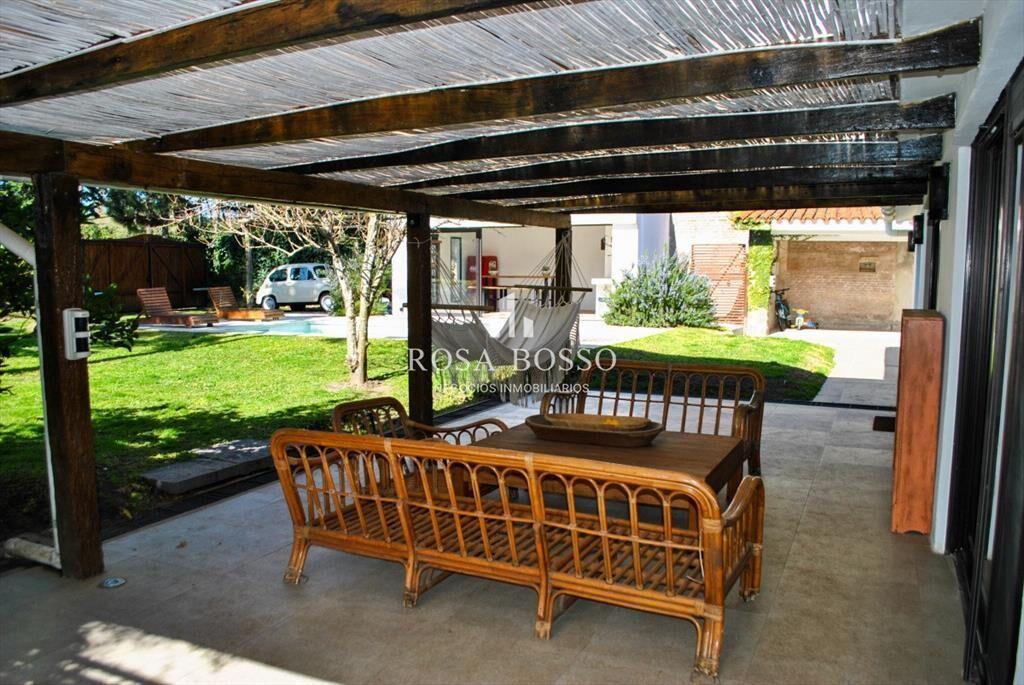 Hermosa casa gran parque con piscina climatizada