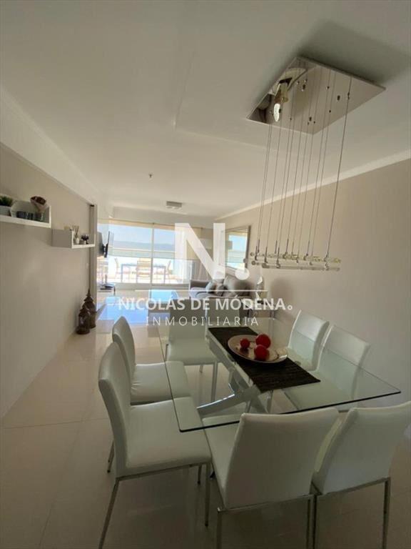 Oportunidad en venta de apartamento de 2 en del