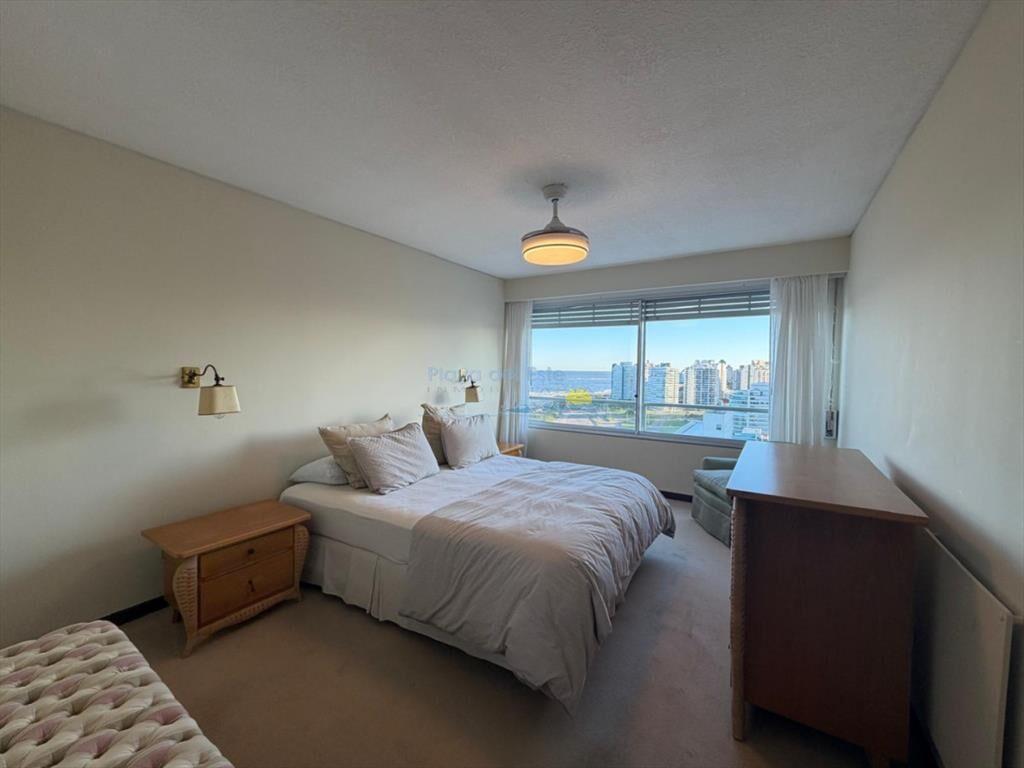 Apartamento en Venta de 3 dormitorios en  Punta ,