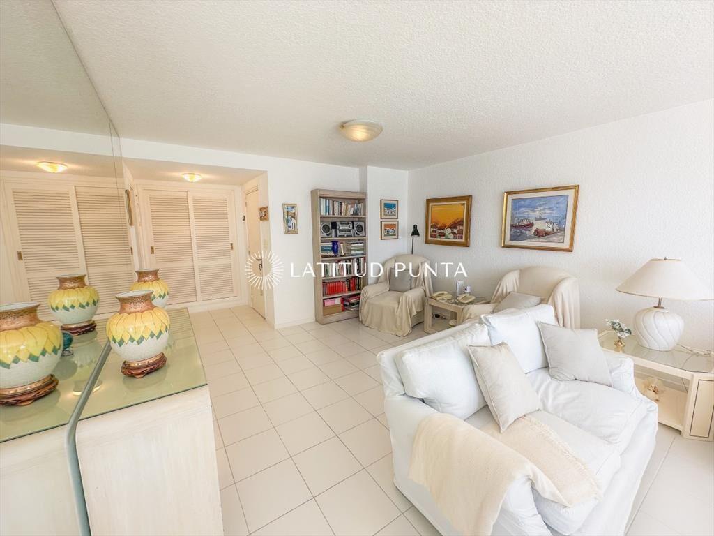 Apartamento en Peninsula, 3 dormitorios y