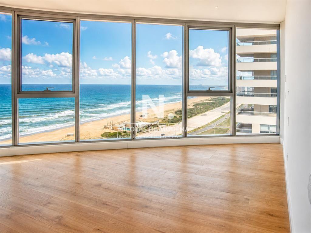 Apartamento de 4 dormitorios en venta en Trump