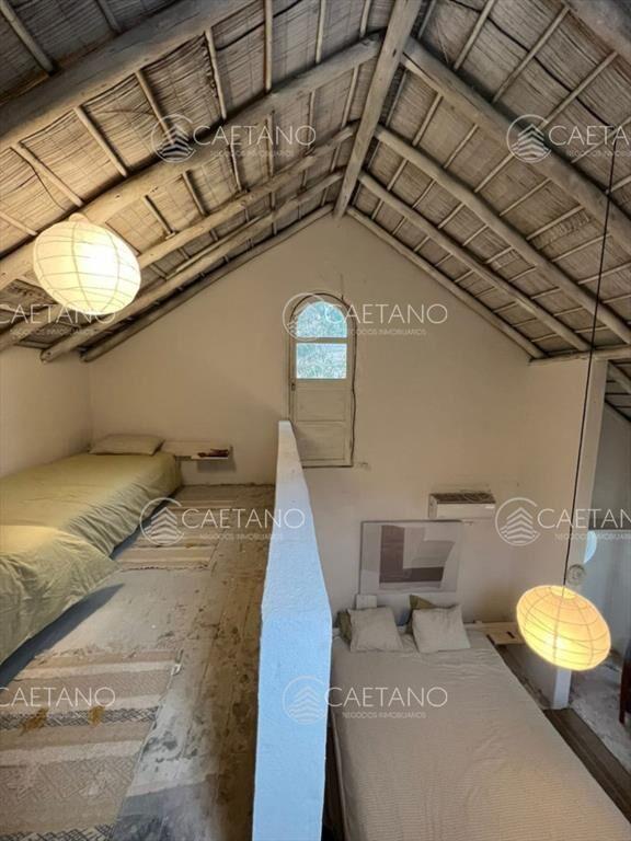 Amplia casa a la venta en Punta del Este de 6 dormitorios e