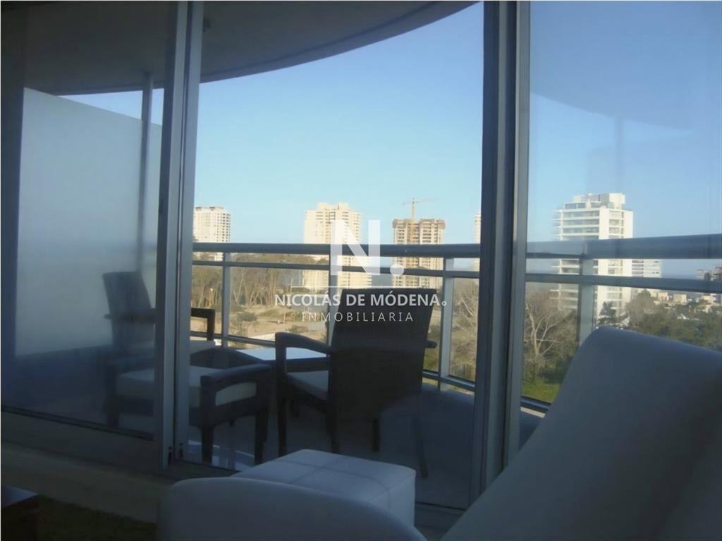 En venta apartamento de 3 dormitorios en  Punta