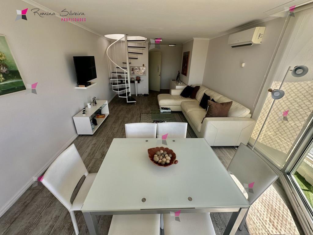 Pent House duplex en torre de categoria con