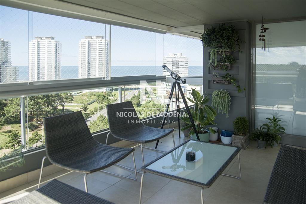 Vende gran apartamento en Brava - Punta del Este